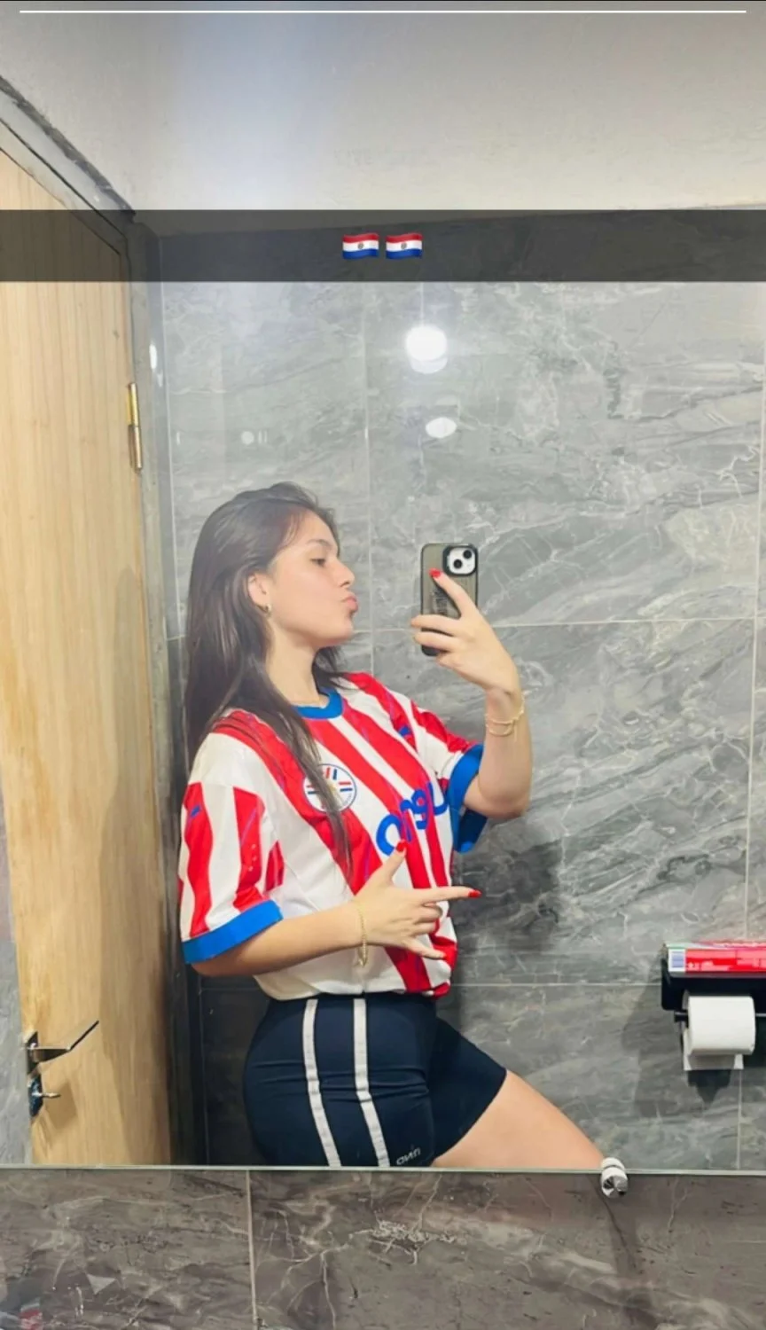 Jazmin linda putita paraguaya pide leche image 31