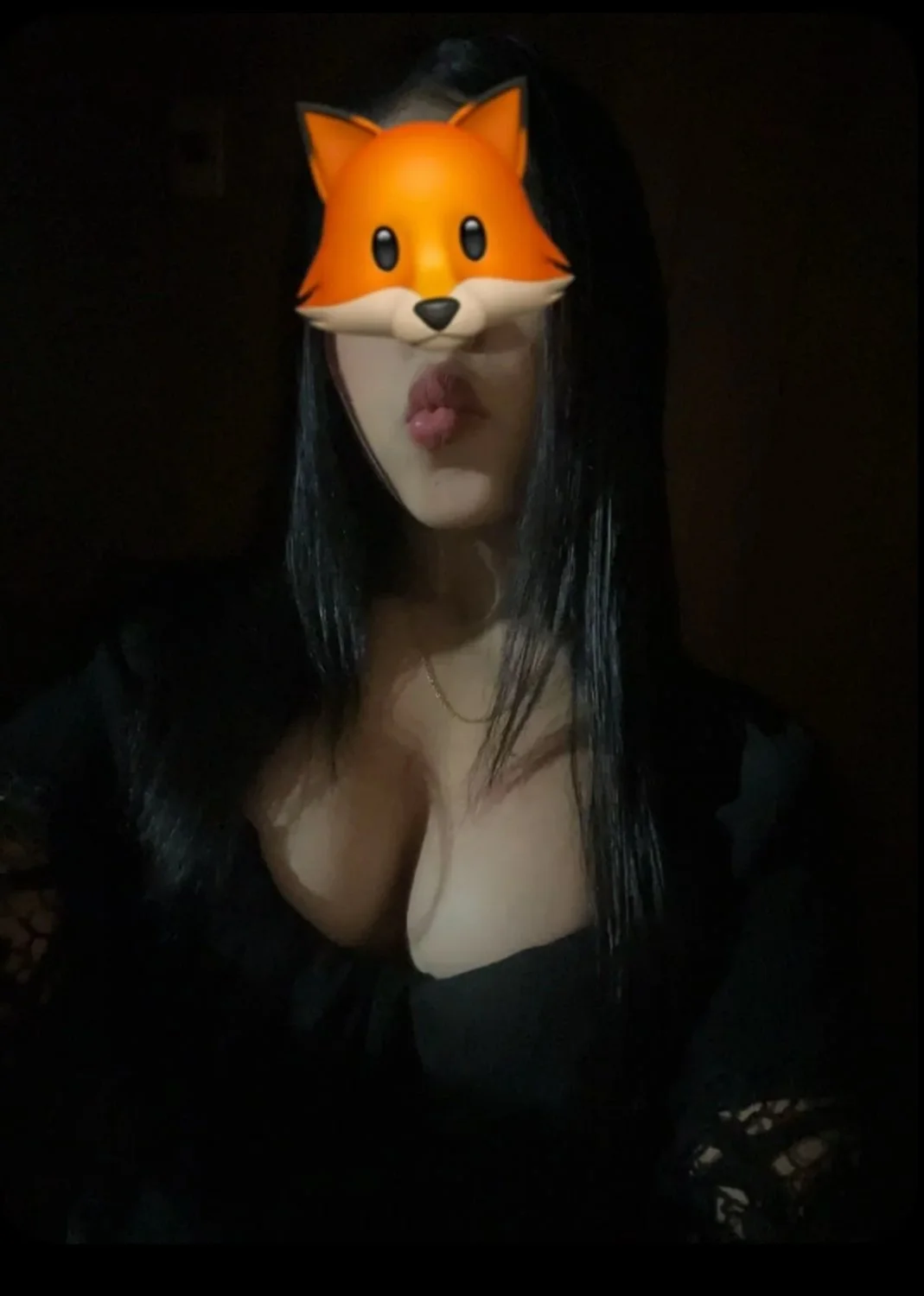 ella sabe que es una zorrita image 1