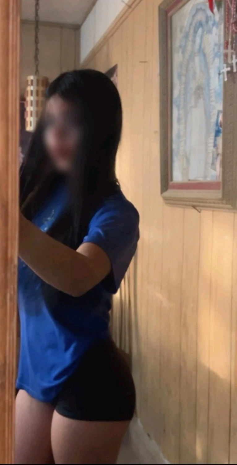 ella sabe que es una zorrita image 8