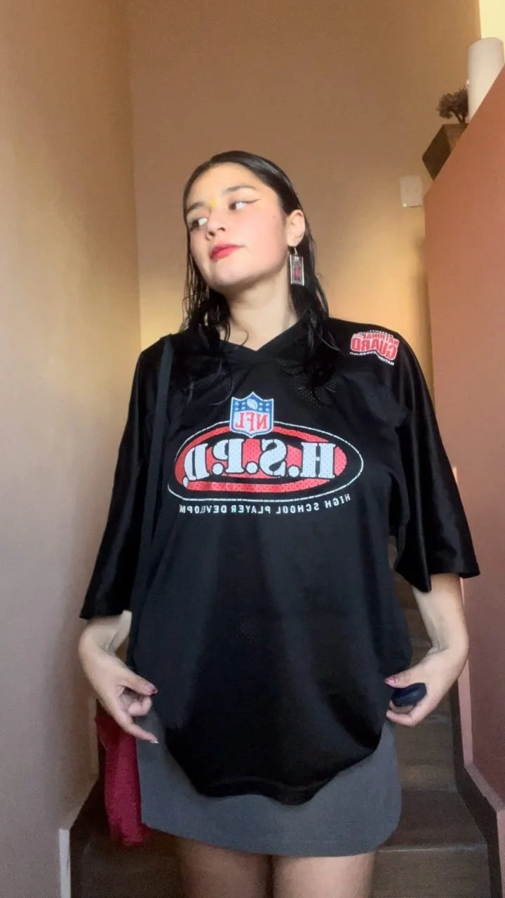 Pendejita mostrando su rico cuerpo y cara image 2