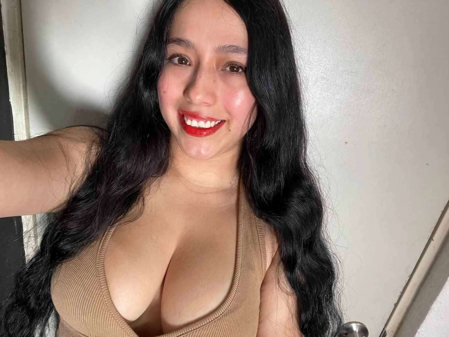 La putita de mi novia...esta bien chichona...que la disfruten image 12