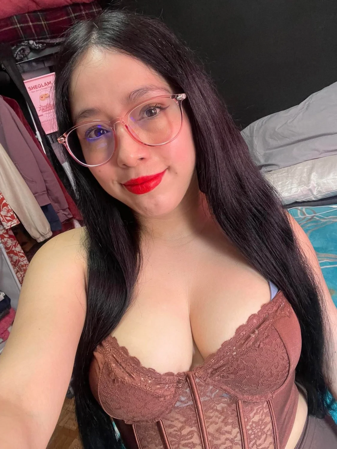 La putita de mi novia...esta bien chichona...que la disfruten image 16