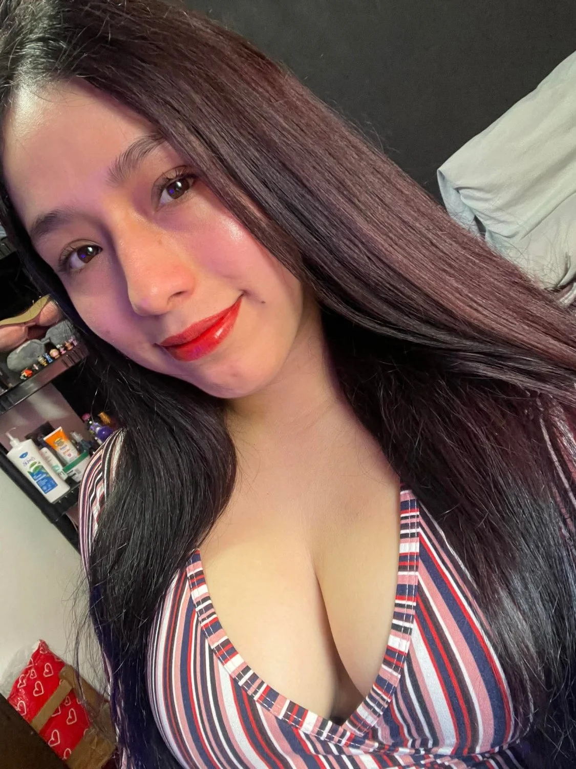 La putita de mi novia...esta bien chichona...que la disfruten image 31