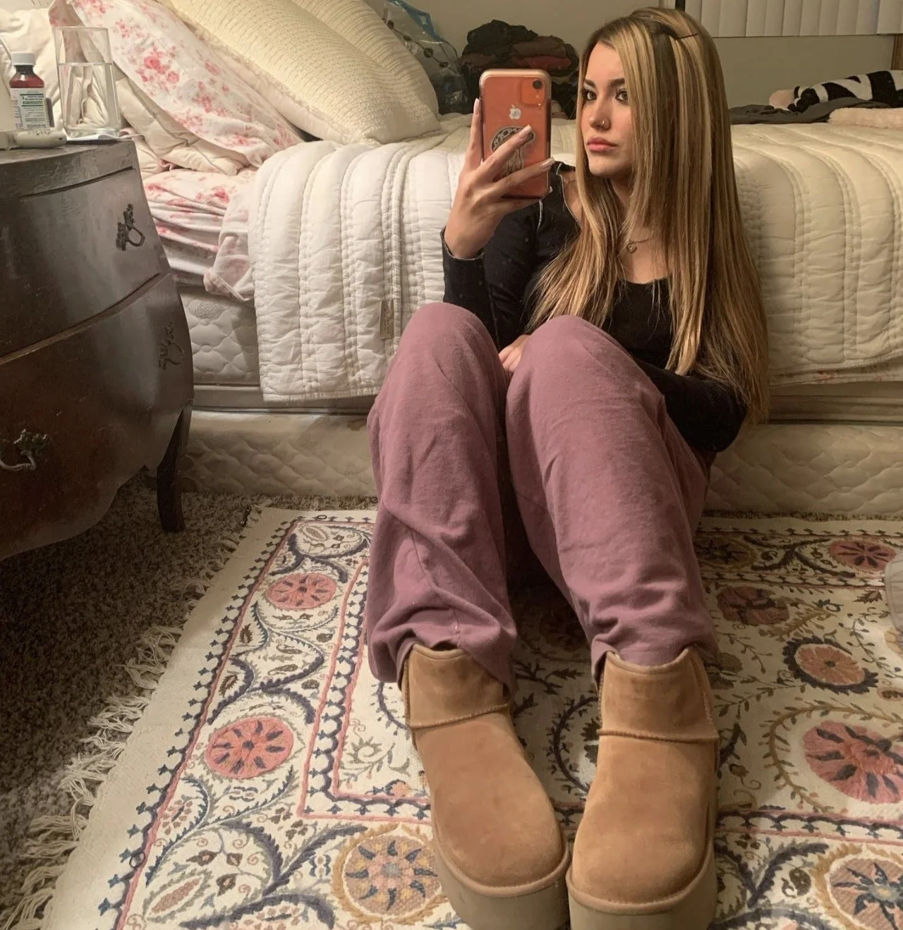 Gorgeous American teen Charlotte image 24
