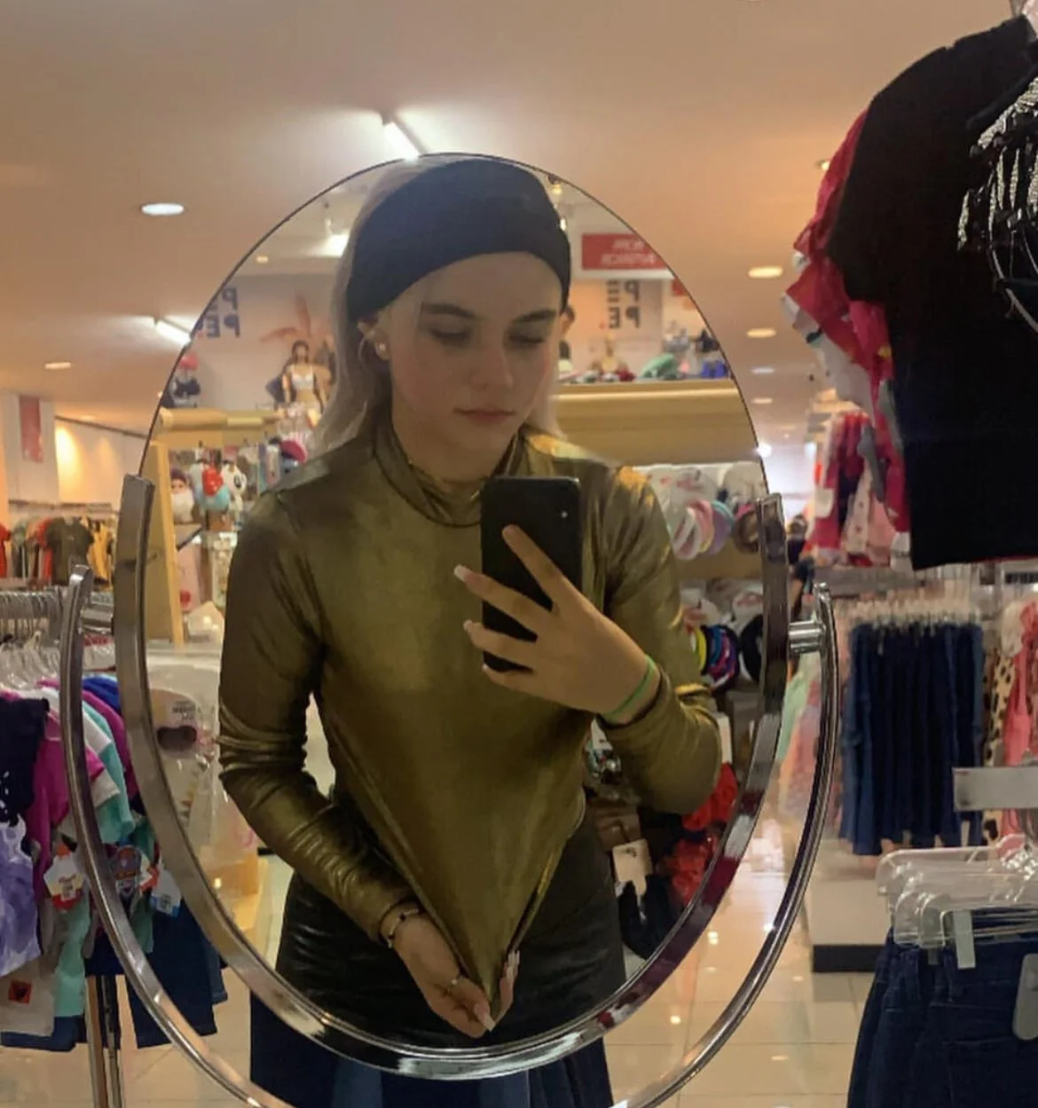 Gabby 19 image 12