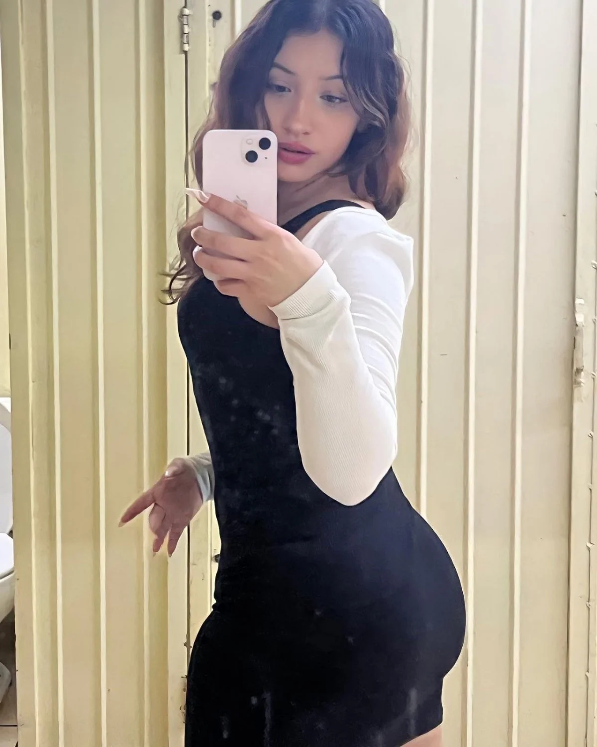 Hot Latina added to my collection! Submit Your Own or Your Gf/Wife's! Kik or dm! image 9