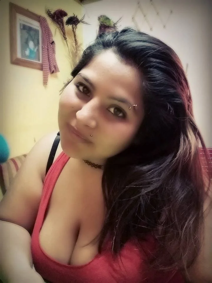 Karolina image 9