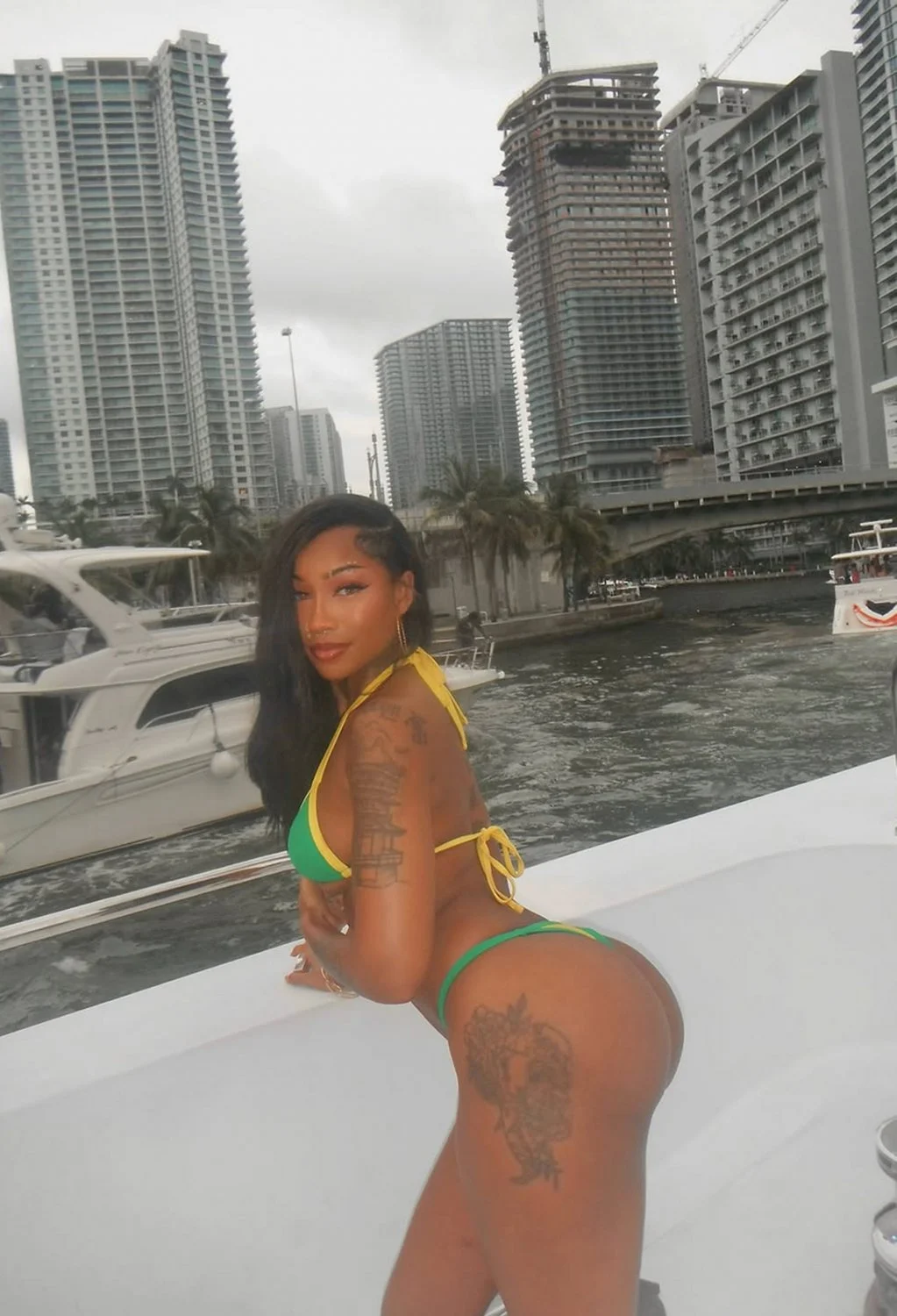 Nana Reckless image 33
