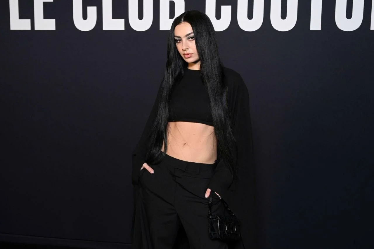 charli-xcx-09-29-2022-2 image 18