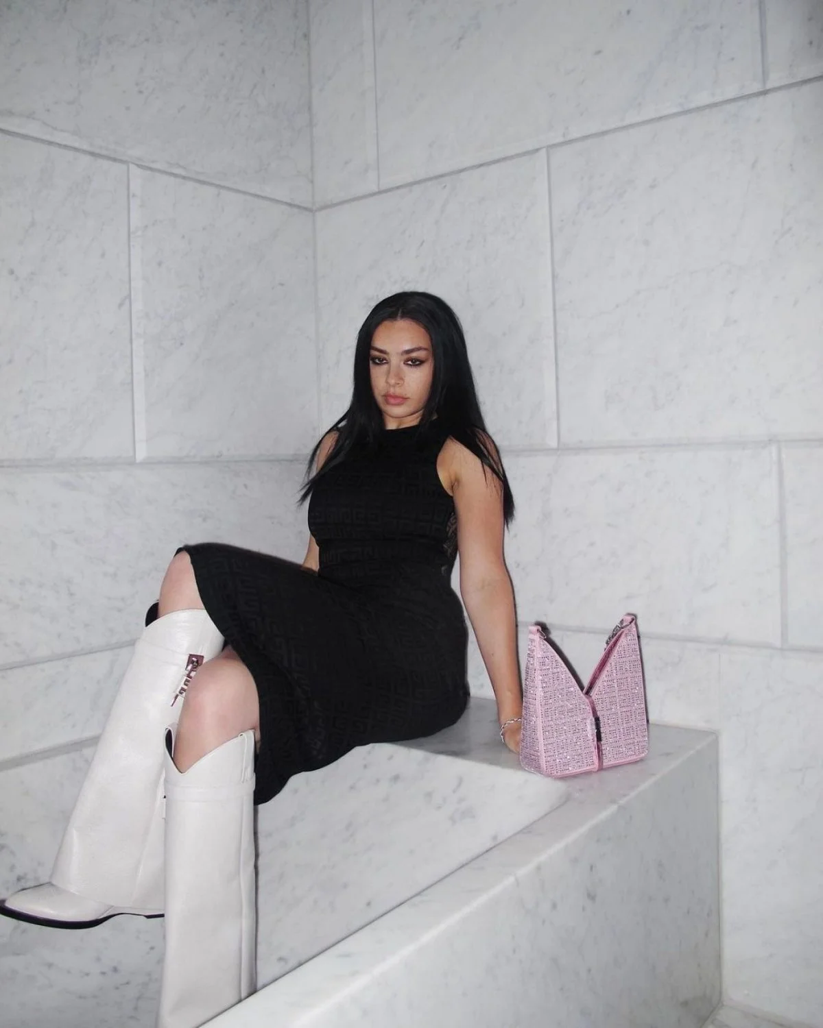 charli-xcx-09-29-2022-2 image 8