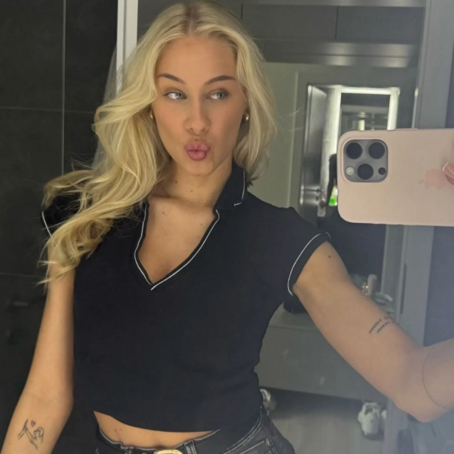 Enjoy Nina, cuck wanted to share her with us. Kik just_another_9_5 for the same treatment. image 2